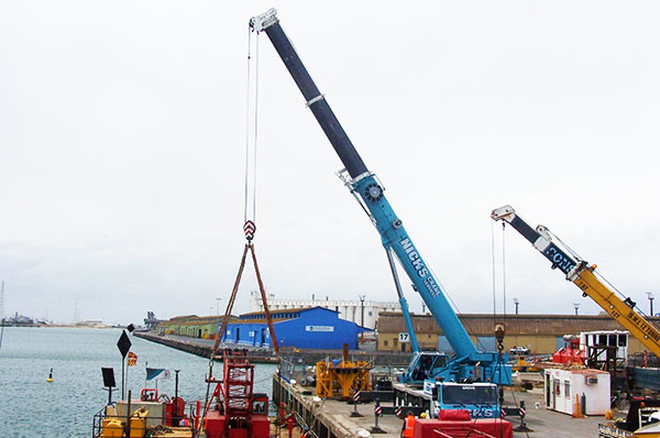 Nicks-Cranes-Services-docks-crane-hire-Wingfield